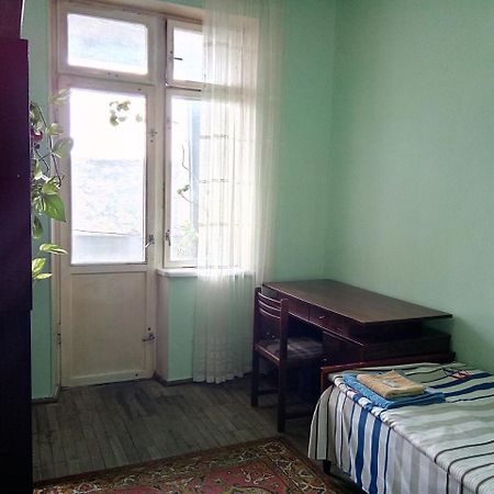 Room In The Centre Erevan Exterior foto